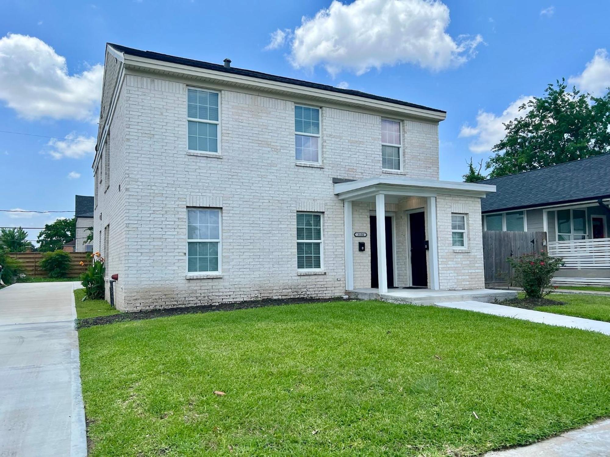 Long Term, Blackout Curtain, 2 Monitor, King Bed In 2 Bedroom * Houston